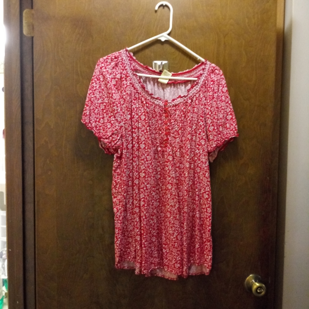 Red and white faded glory blouse